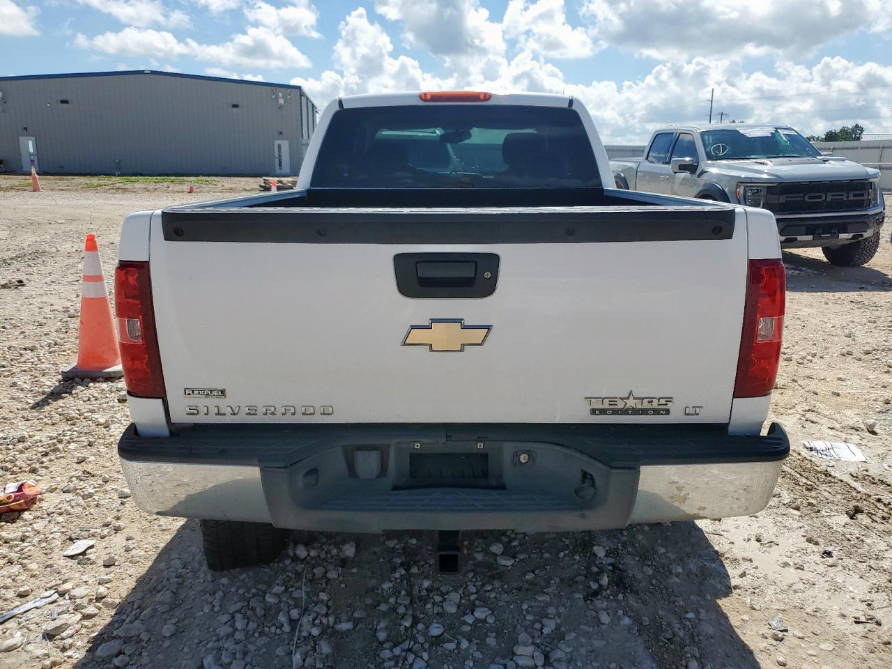 2010 Chevrolet Silverado C1500 Lt VIN: 1GCSCSE01AZ295627 Lot: 62350495