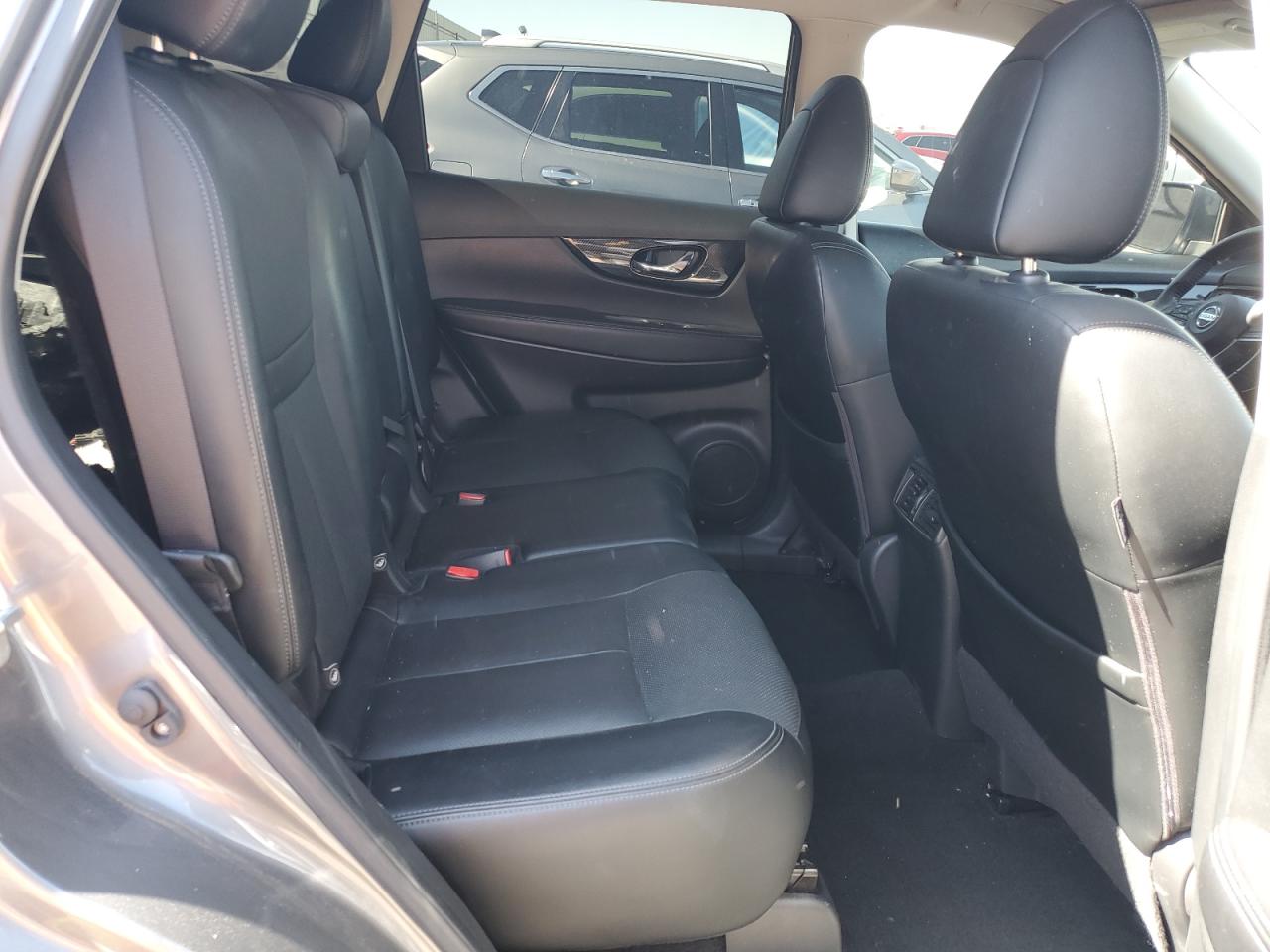 JN8AT2MV8JW342280 NISSAN ROGUE 2018