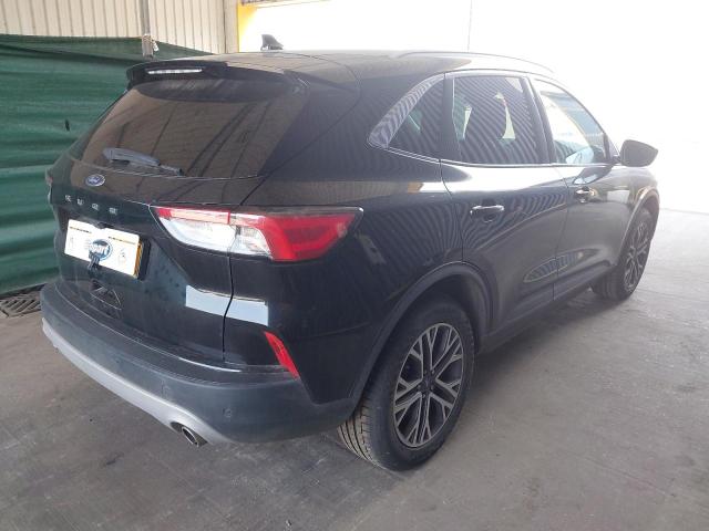 2021 FORD KUGA TITAN