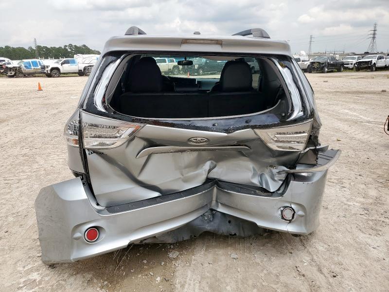  TOYOTA SIENNA 2016 Сріблястий