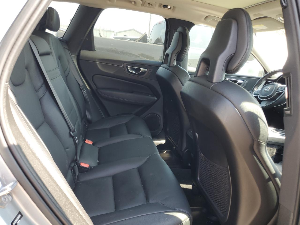 2018 Volvo Xc60 T5 Momentum VIN: YV4102RK6J1065884 Lot: 60326775