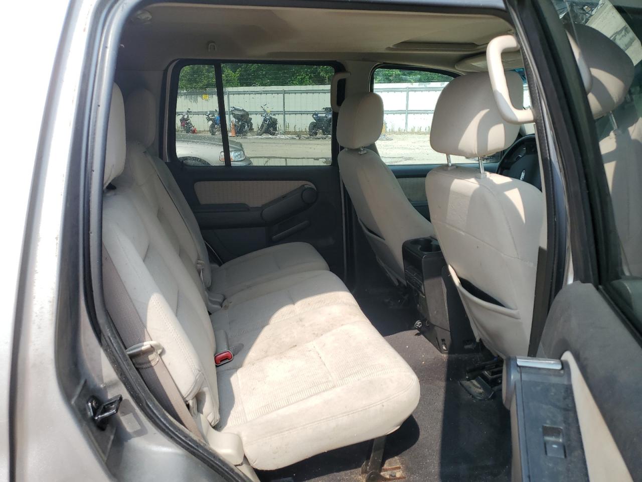 2008 Ford Explorer Xlt VIN: 1FMEU63E68UA51118 Lot: 58637535