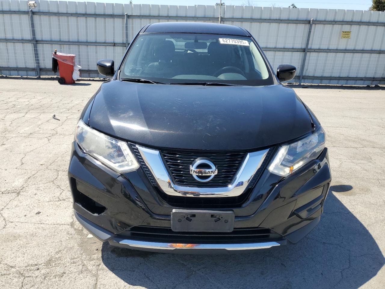 KNMAT2MT2HP562657 NISSAN ROGUE 2017
