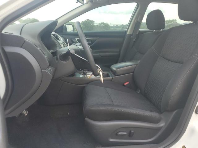 Sedans NISSAN ALTIMA 2016 Biały