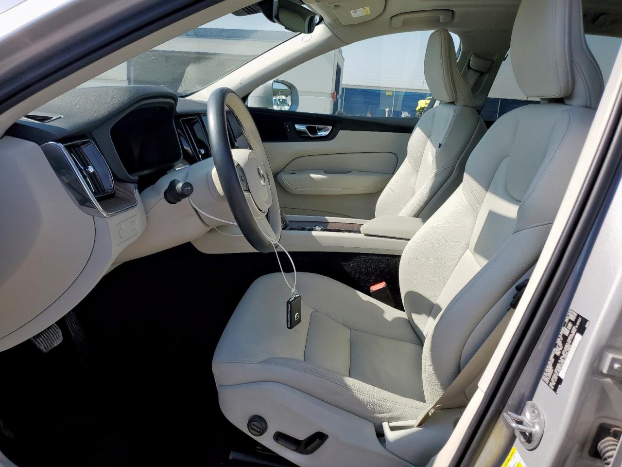 2022 Volvo Xc60 B5 Momentum VIN: YV4L12DK5N1074398 Lot: 61630305