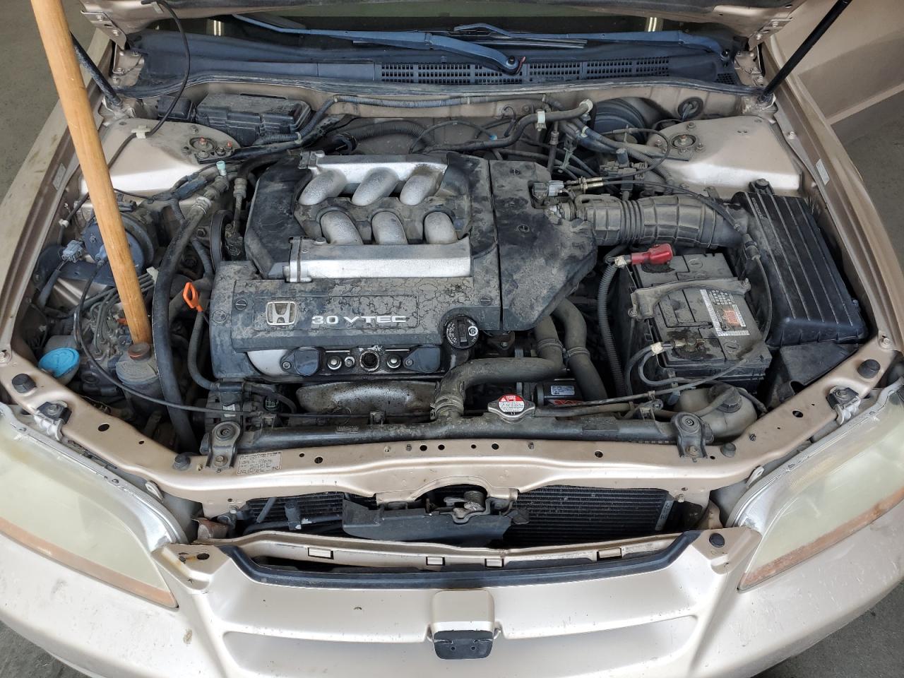 2000 Honda Accord Ex VIN: 1HGCG1655YA098452 Lot: 60937805