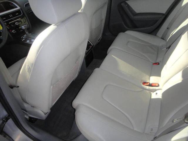 Sedans AUDI A4 2016 Srebrny