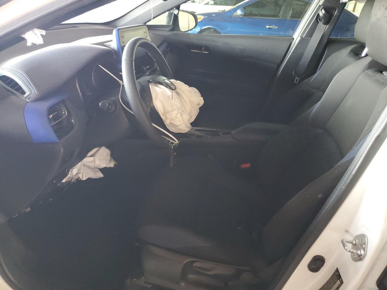 JTNKHMBX5L1085897 TOYOTA C-HR 2020