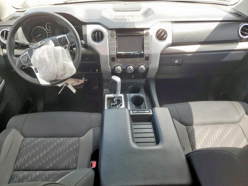  TOYOTA TUNDRA 2018 Серый