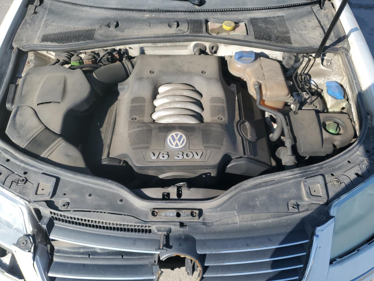 2002 Volkswagen Passat Glx VIN: WVWWH63B42E324688 Lot: 62146345