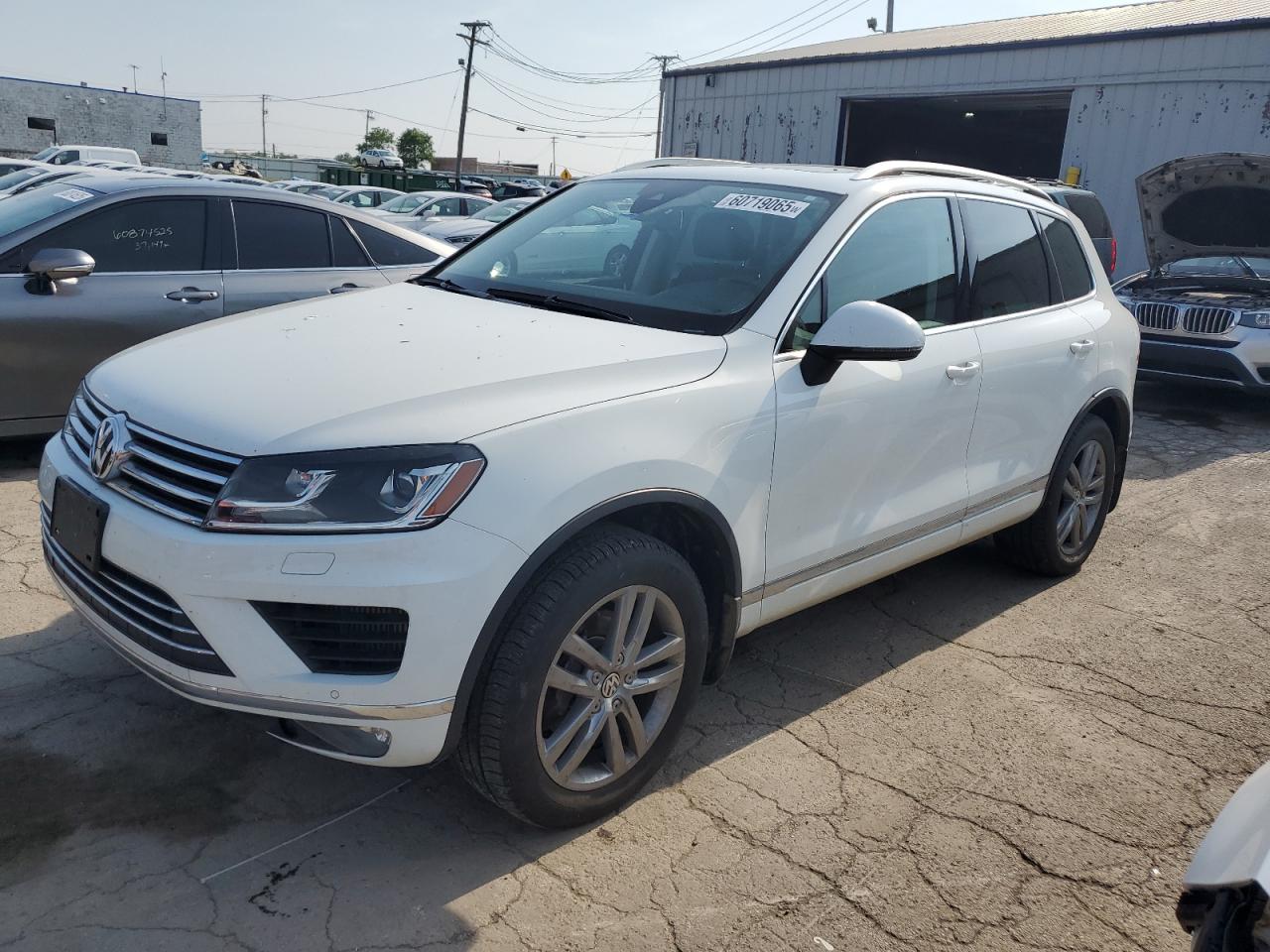 2016 Volkswagen Touareg Tdi იყიდება Chicago Heights-ში, IL - Normal Wear