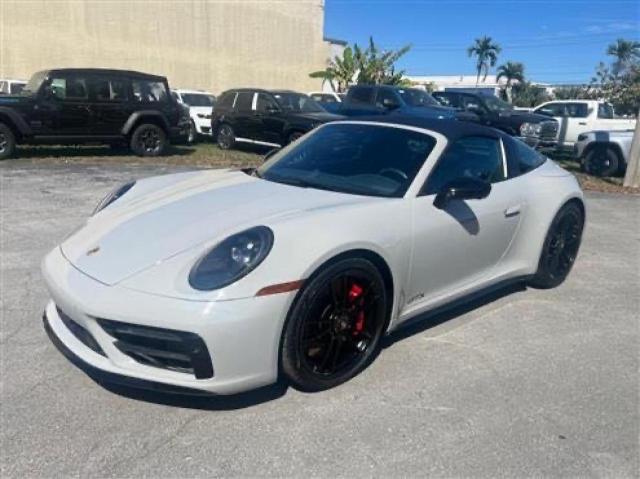  PORSCHE 911 2024 Gray