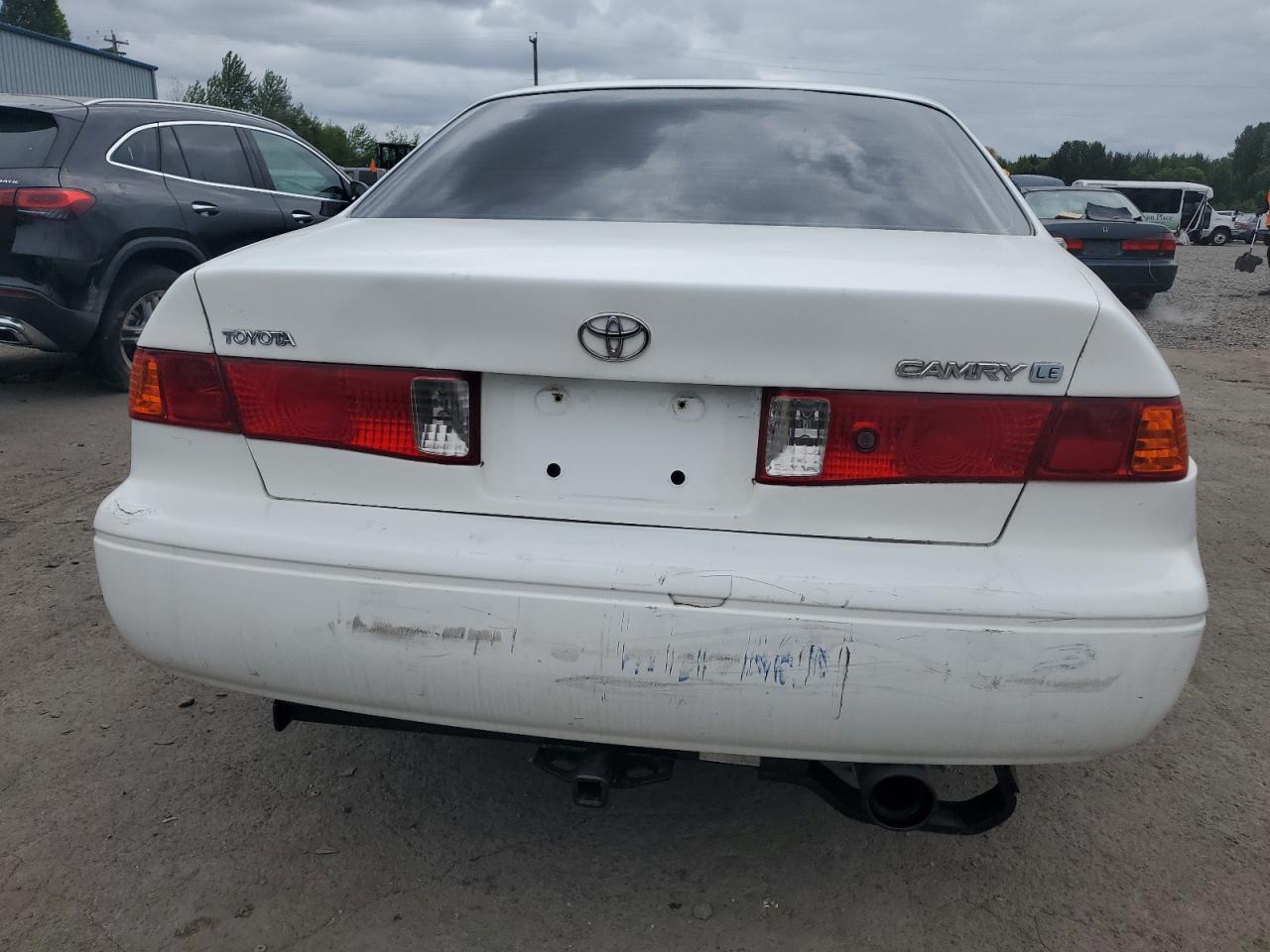 2000 Toyota Camry Ce VIN: 4T1BG22K5YU979335 Lot: 60641255
