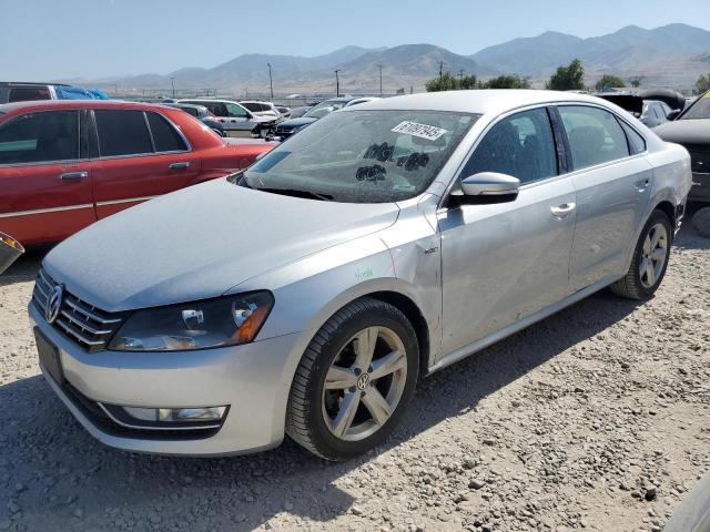  VOLKSWAGEN PASSAT 2015 Srebrny