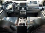 2010 Chrysler Town & Country Touring   للبيع في Elgin، IL - Front End