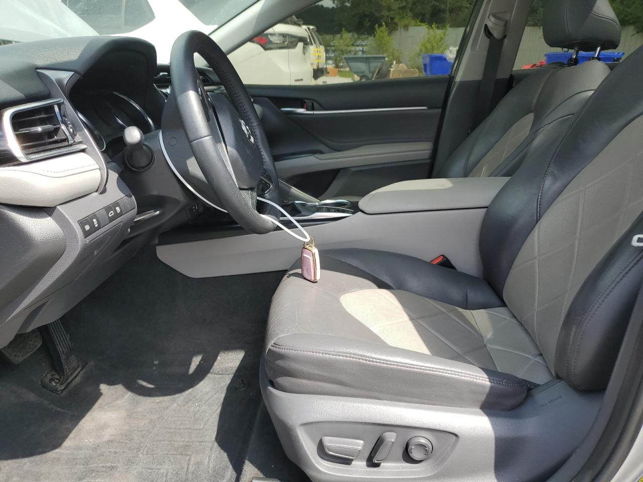4T1B11HK4JU006889 TOYOTA CAMRY 2018