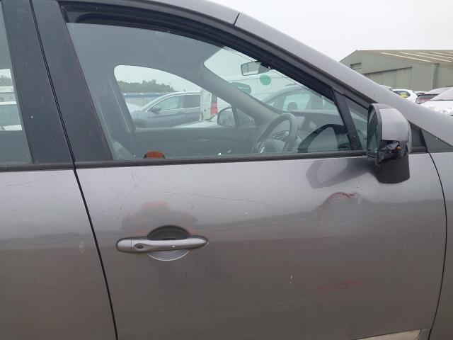 2012 RENAULT GRAND SCEN