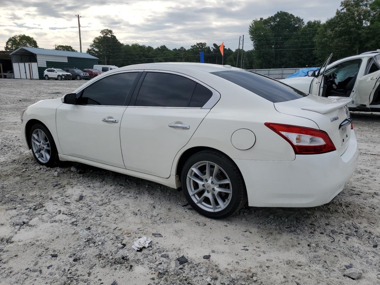 NISSAN MAXIMA 2010 VIN 1N4AA5AP4AC834384 photo 2