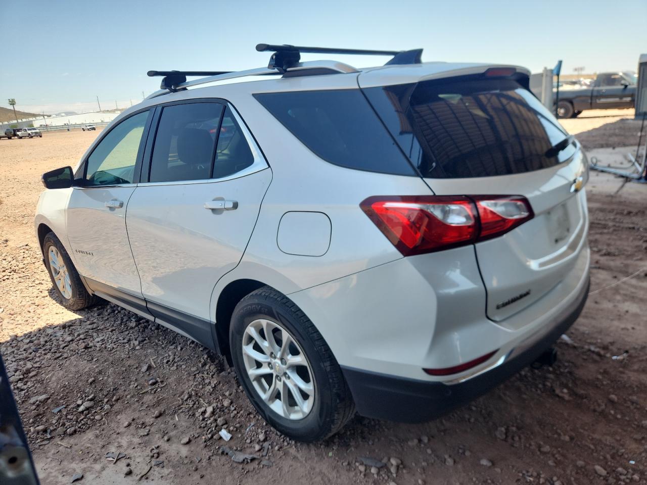 2GNAXJEV2J6126046 CHEVROLET EQUINOX 2018