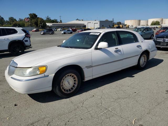 1999 Lincoln Town Car Executive