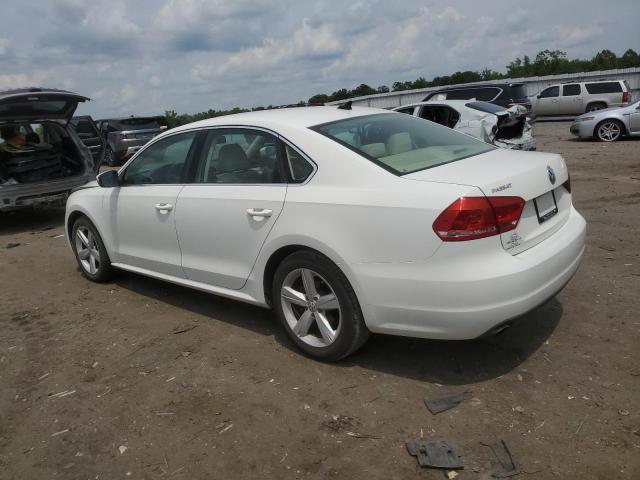  VOLKSWAGEN PASSAT 2013 White