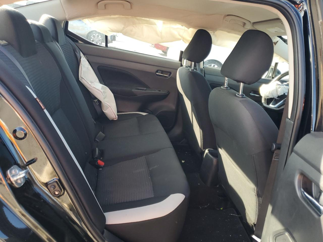 3N1CN8EV8ML832716 NISSAN VERSA 2021