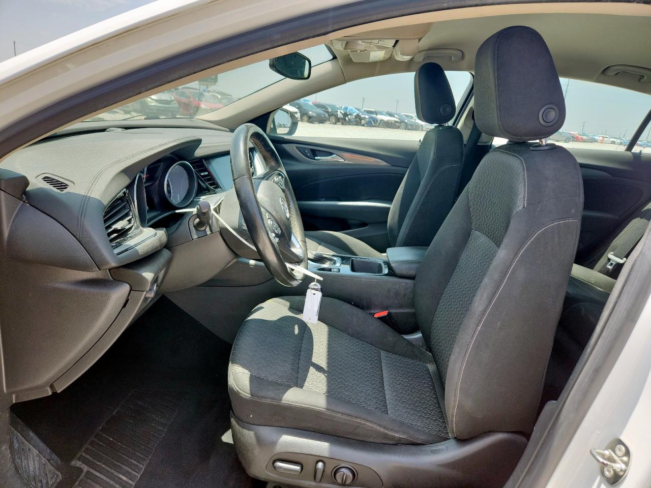 2018 Buick Regal Preferred VIN: W04GL6SX6J1130082 Lot: 59882555