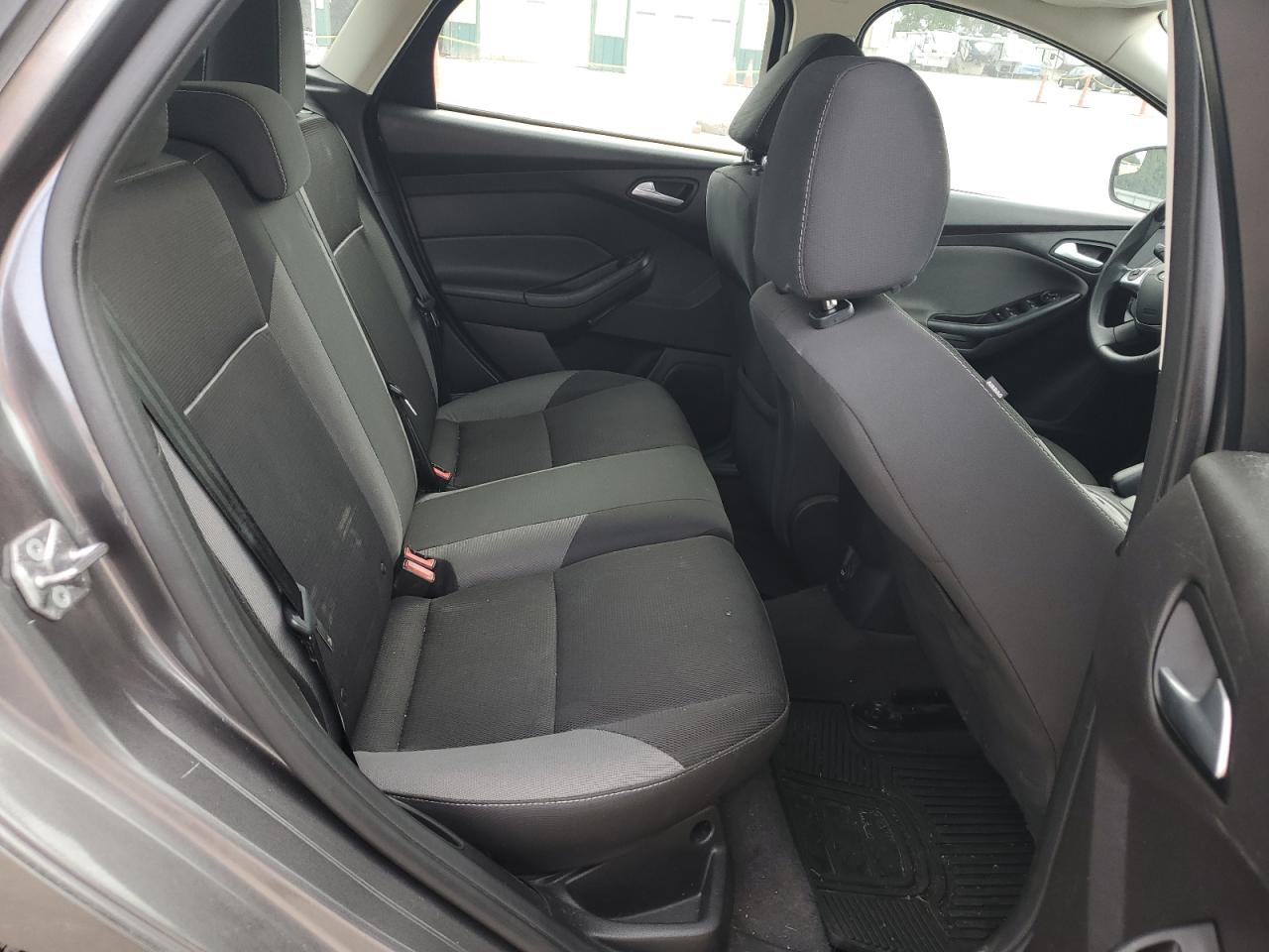 2014 Ford Focus Se VIN: 1FADP3K22EL404393 Lot: 62773705