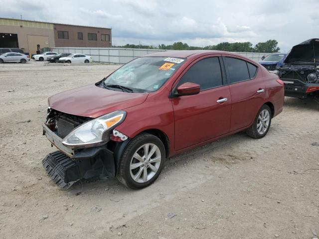  NISSAN VERSA 2017 Красный