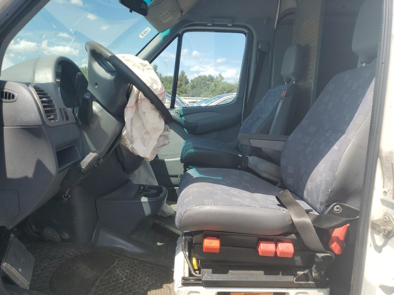 2005 Dodge Sprinter 2500 VIN: WD0PD644455841663 Lot: 62186265