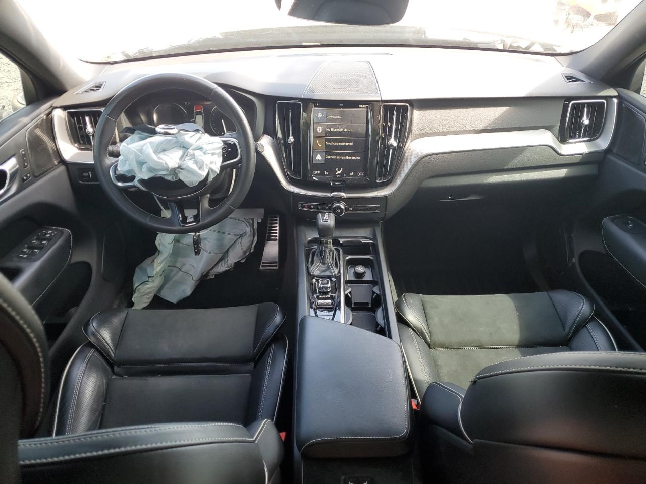 2019 Volvo Xc60 T5 R-Design VIN: LYV102RM5KB326307 Lot: 61310435