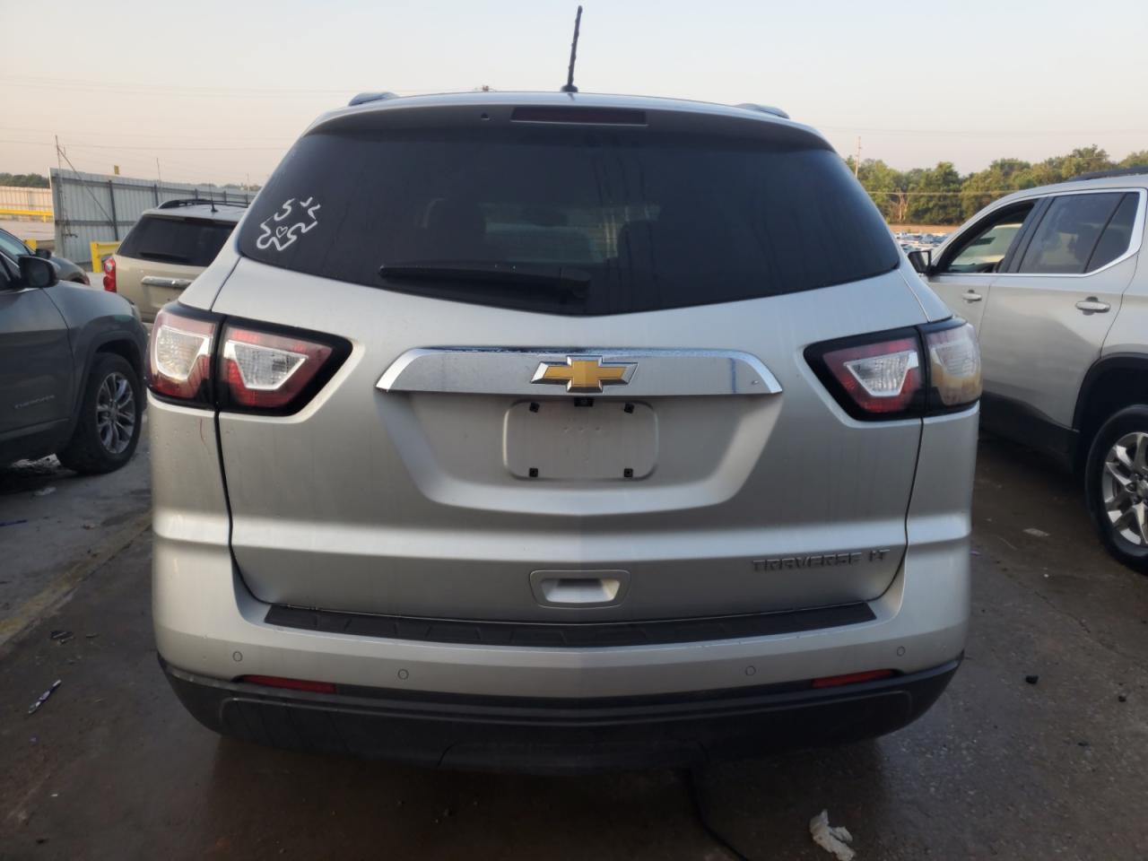 2014 Chevrolet Traverse Lt VIN: 1GNKRHKD0EJ175256 Lot: 62318705