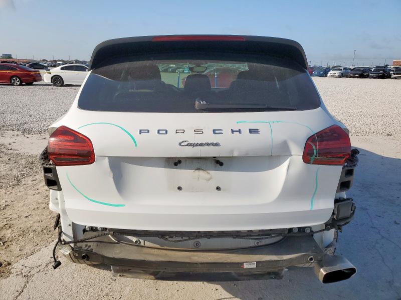  PORSCHE CAYENNE 2017 White