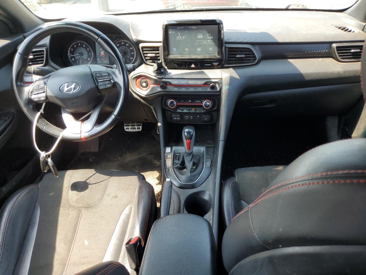 2020 Hyundai Veloster Base VIN: KMHTG6AF8LU021704 Lot: 61575535