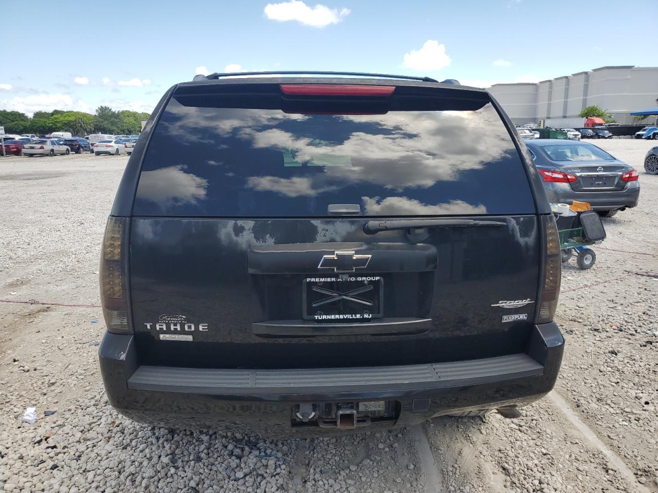 2008 Chevrolet Tahoe K1500 VIN: 1GNFK13028J133443 Lot: 61905955