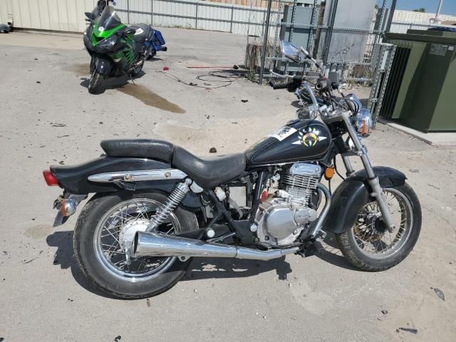 2002 SUZUKI GZ250   