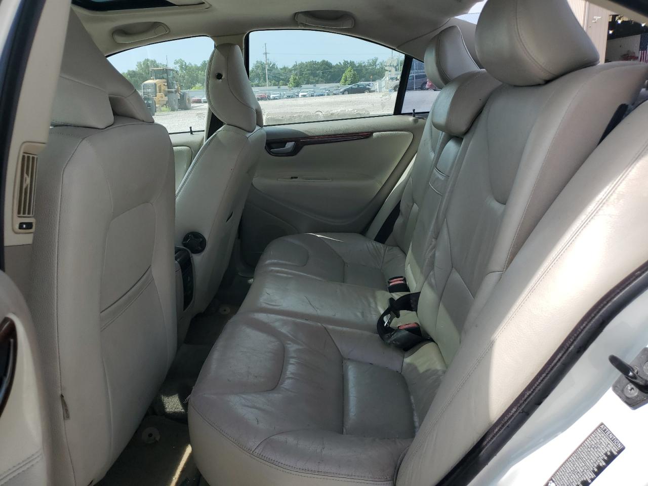 2005 Volvo S60 2.5T VIN: YV1RS592352469852 Lot: 62072275