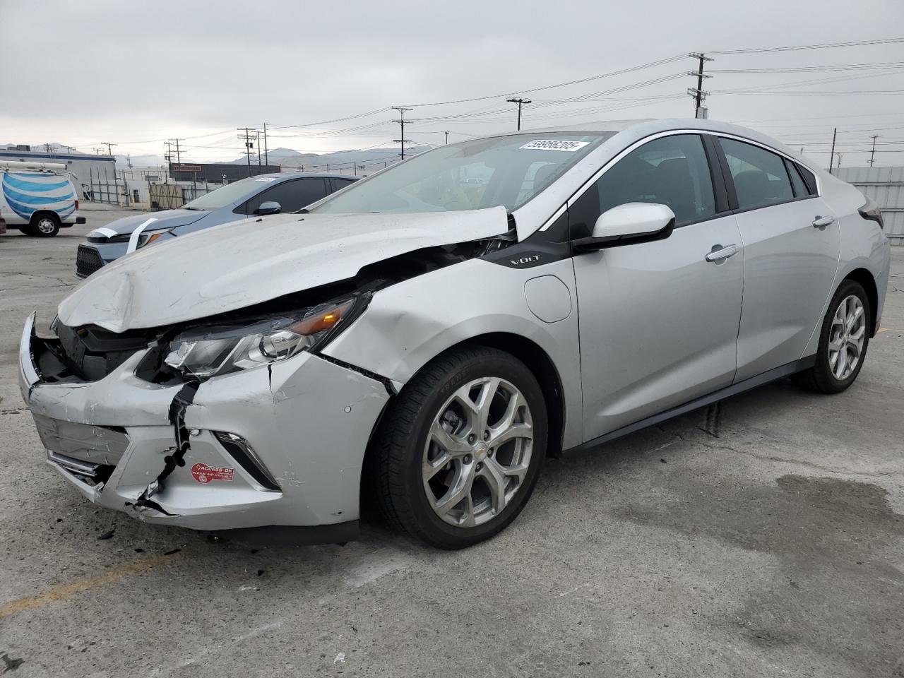 2017 Chevrolet Volt Premier на продаже в Sun Valley, CA - Front End