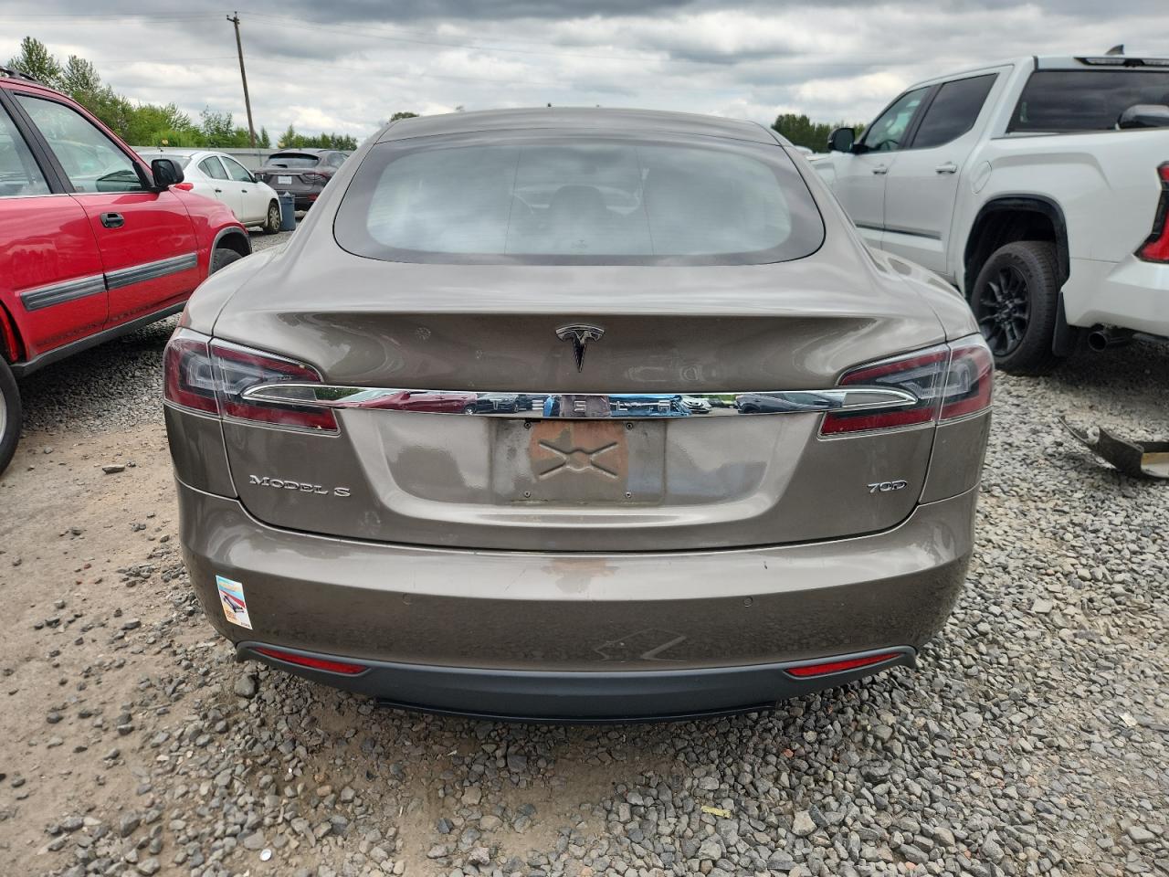 2015 Tesla Model S 70D VIN: 5YJSA1S2XFF084770 Lot: 60932715