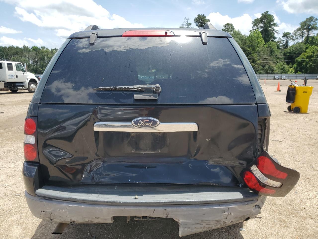 2006 Ford Explorer Xlt VIN: 1FMEU63E76UB01327 Lot: 60539635