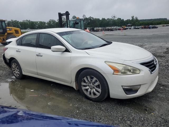 Седани NISSAN ALTIMA 2015 Білий