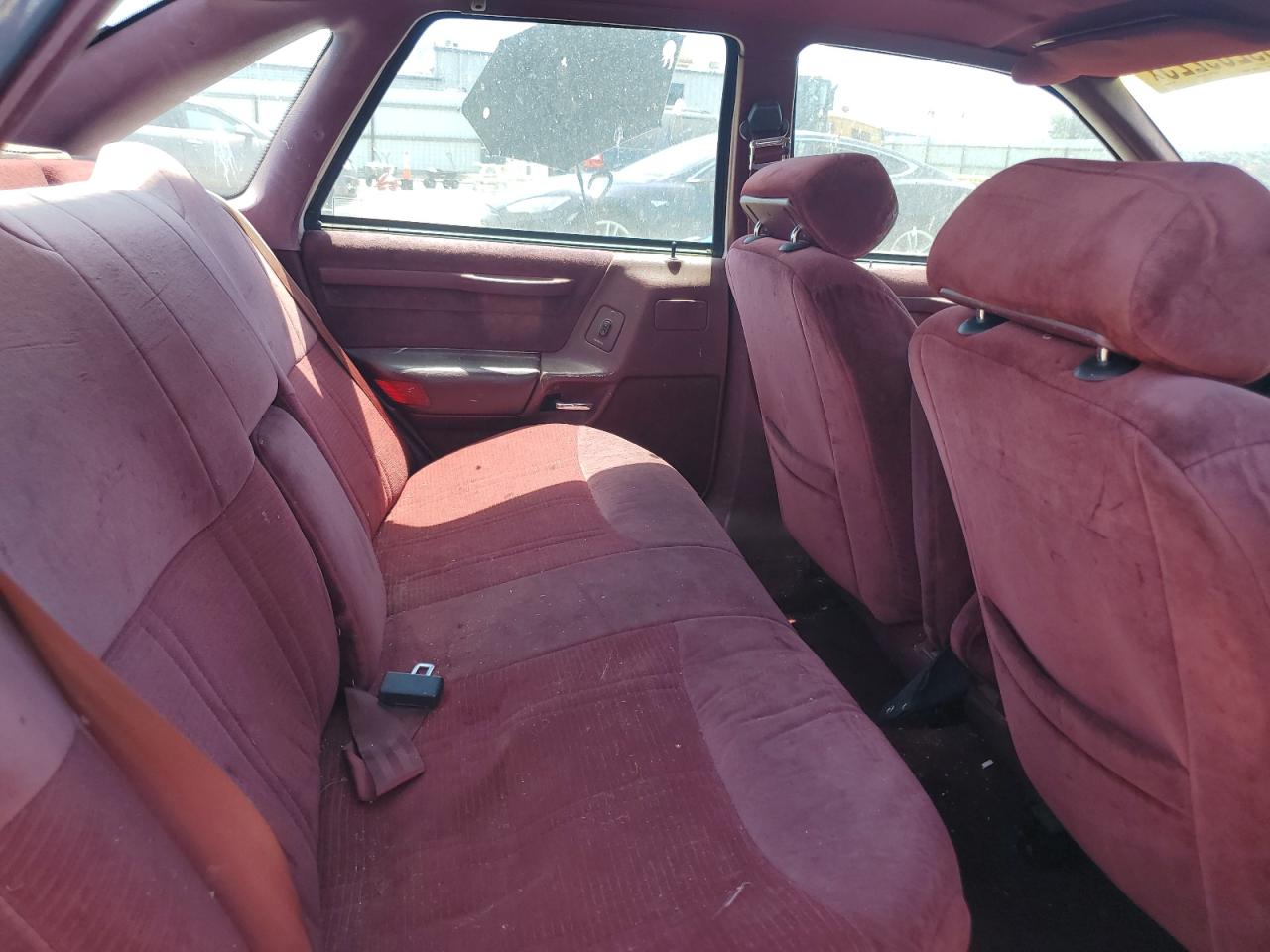 1989 Ford Taurus Gl VIN: 1FABP52UXKG244224 Lot: 59239225