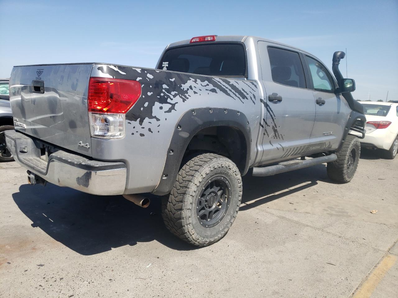 TOYOTA TUNDRA 2011 VIN 5TFDY5F1XBX207352 фото 3