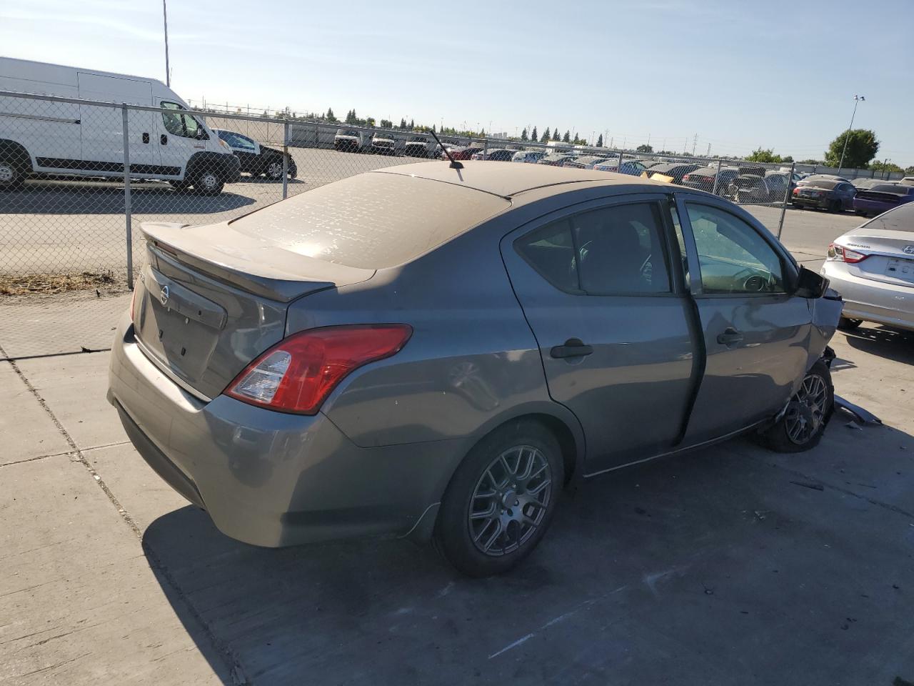 NISSAN VERSA 2017 VIN 3N1CN7AP8HL864511 photo 3