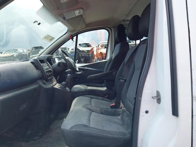 2015 VAUXHALL VIVARO CDT