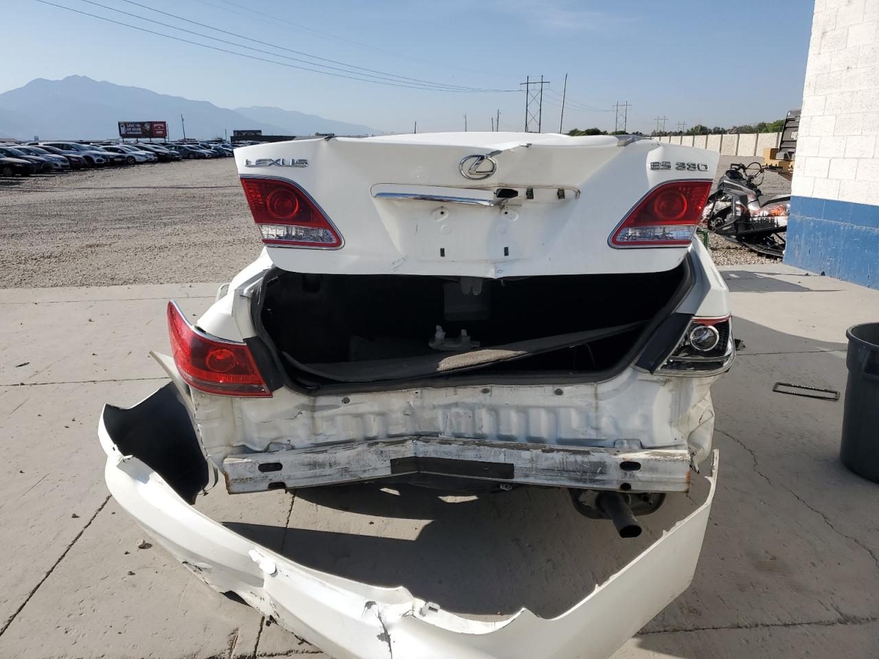 2005 Lexus Es 330 VIN: JTHBA30G855070410 Lot: 62911285