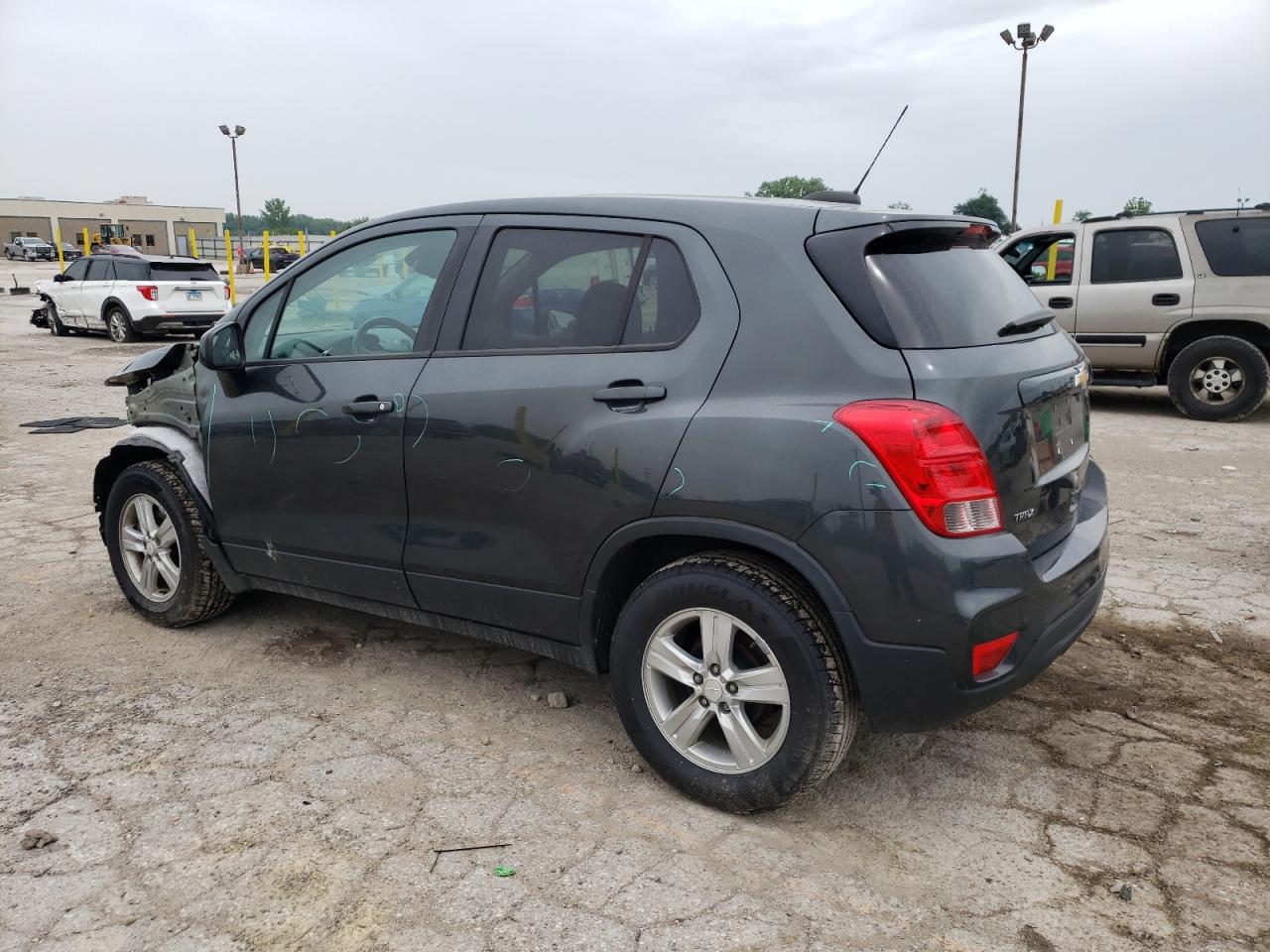 3GNCJKSBXLL266905 CHEVROLET TRAX 2020