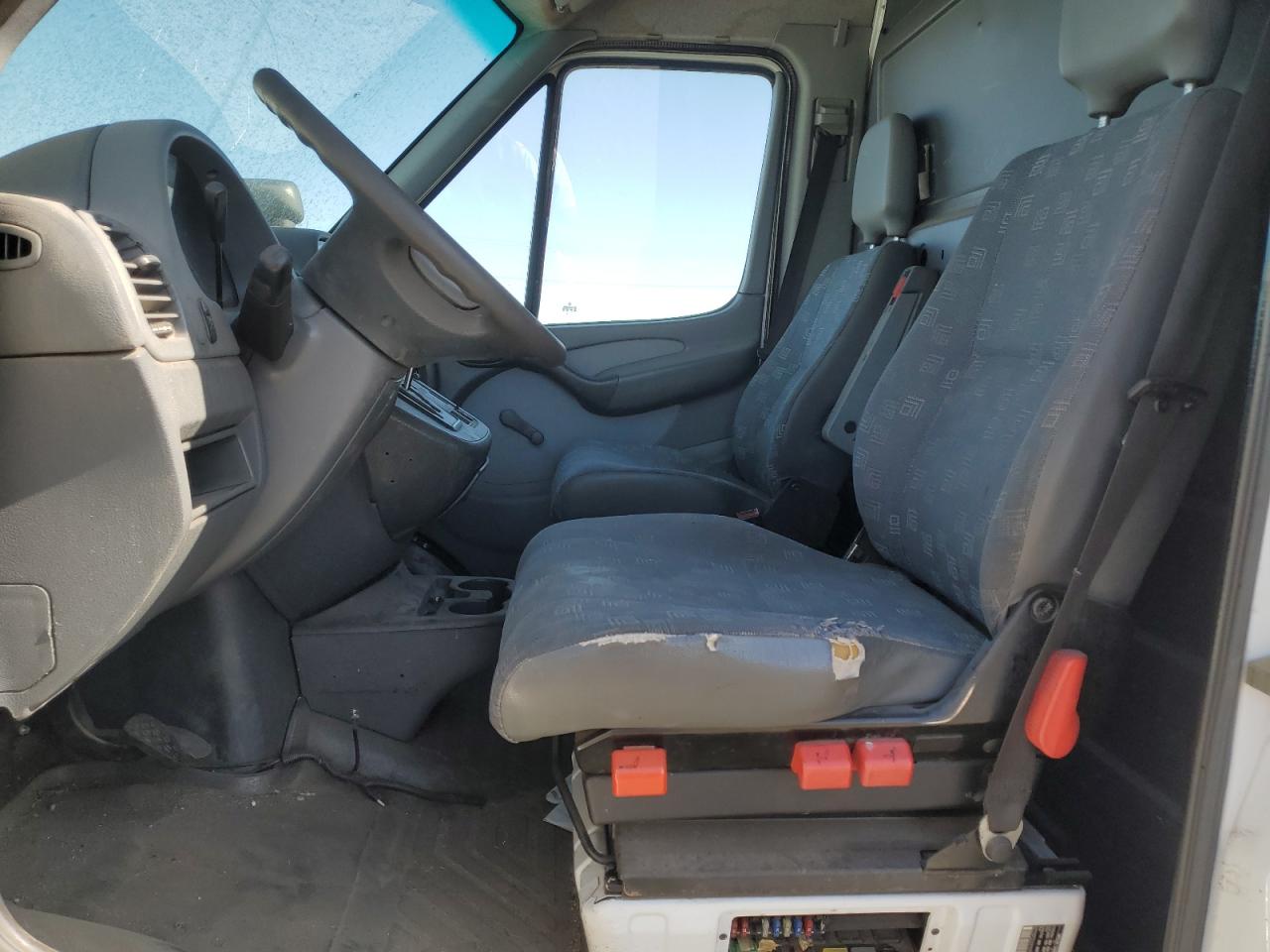 2005 Dodge Sprinter 2500 VIN: WD0PD644355778622 Lot: 61428135