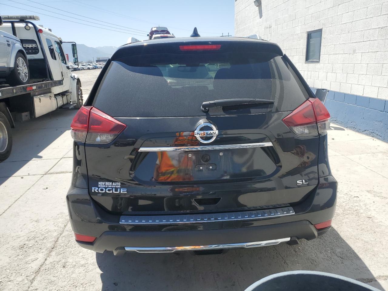 5N1AT2MT4JC807676 NISSAN ROGUE 2018