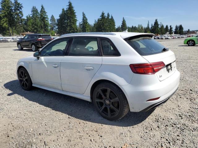 Hatchbacks AUDI A3 2017 White